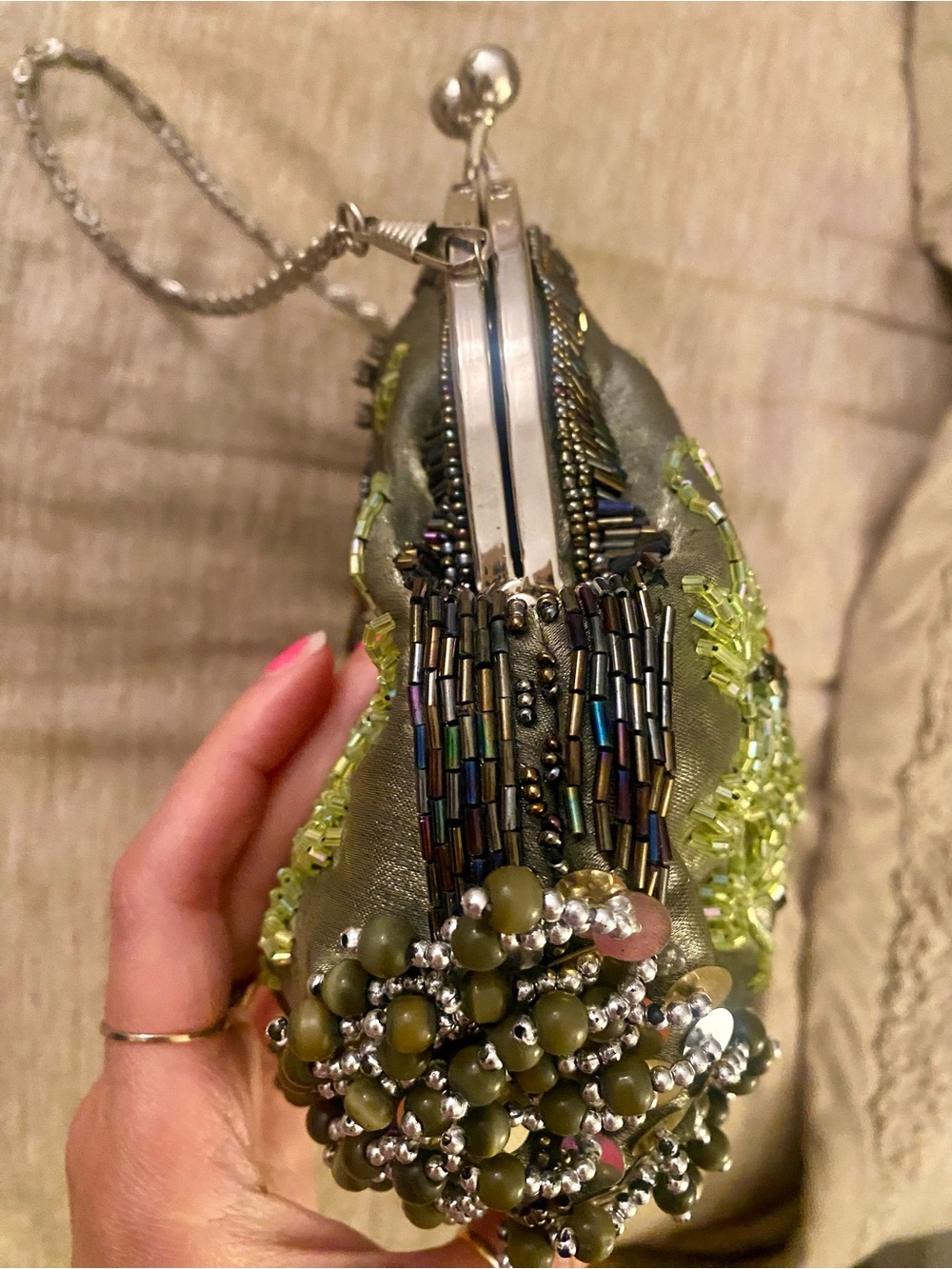 For Renewredo - Vintage Beaded Floral Kisslock Evening Bag Olive Green | 2 chain - Picture 6 of 10